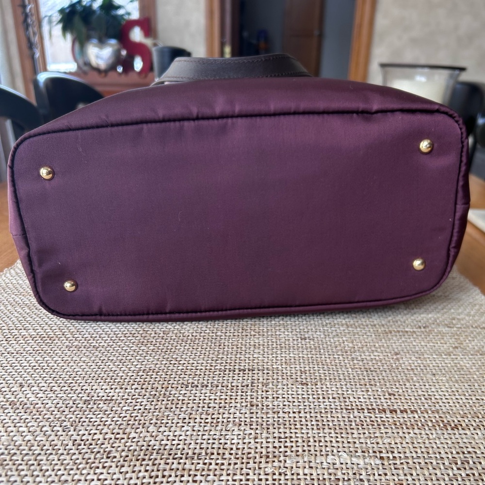 Ralph Lauren Bordeaux Red Nylon w/Tan Cotton Lining Zip Top Medium Shoulder Bag. - Picture 5 of 8